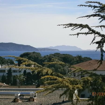 Agreable Studio Avec Cave Et Parking Privatif La Ciotat Bagian luar foto