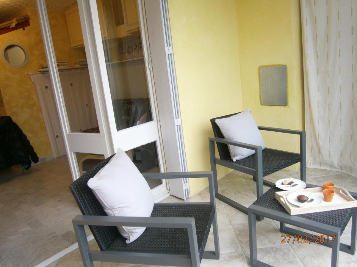 Agreable Studio Avec Cave Et Parking Privatif La Ciotat Bagian luar foto