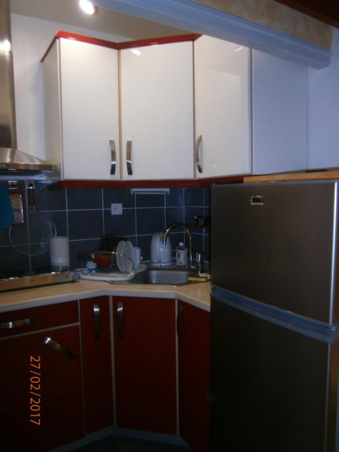 Agreable Studio Avec Cave Et Parking Privatif La Ciotat Bagian luar foto